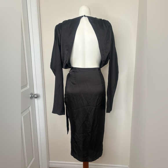 ✨4/$30 Pretty Little Thing Black Wrap Dress NWT Size 4 - Picture 5 of 7